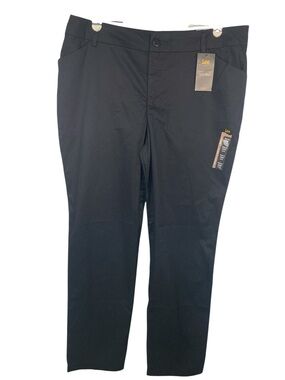 Lee (NWT) Black Straight-Leg Casual Pants Women’s Size 18W